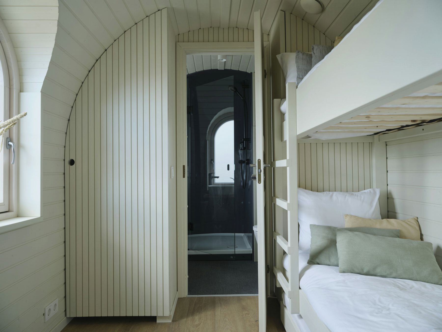 Built-in beds · Iglucraft